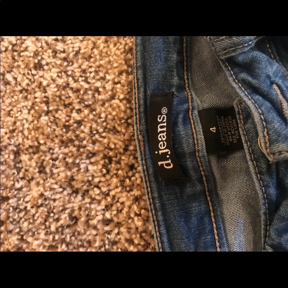 Skinny blue jeans